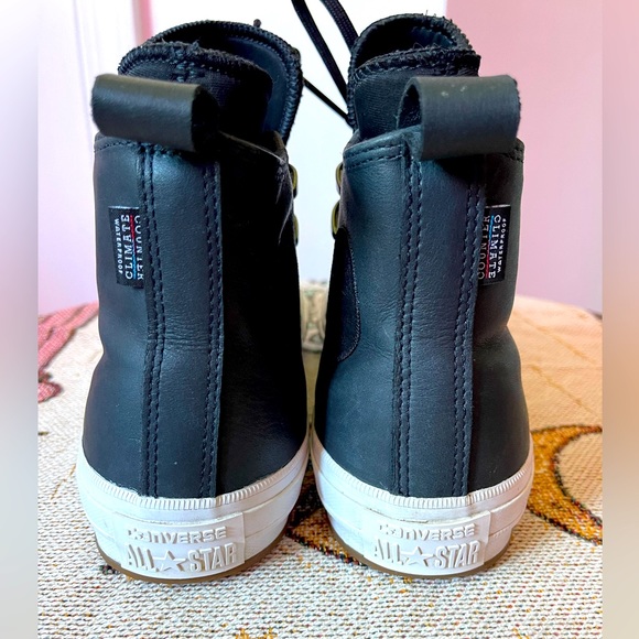 Converse Women’s Hi-Top Trainers - Picture 3 of 9